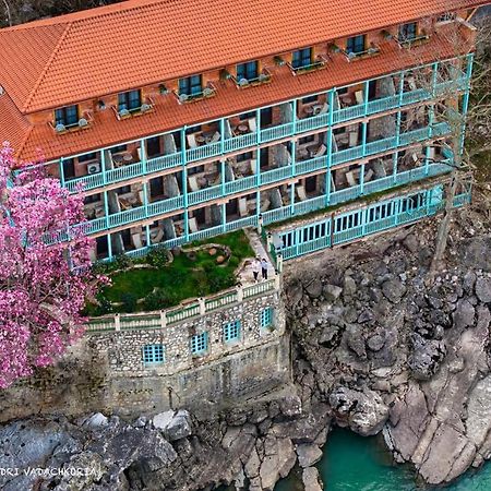 Hotel Magnolia In The City Centre Koutaïssi Extérieur photo