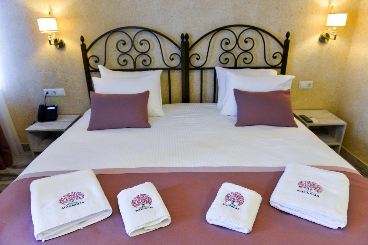 Hotel Magnolia In The City Centre Koutaïssi Extérieur photo