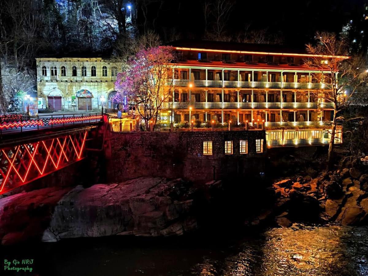 Hotel Magnolia In The City Centre Koutaïssi Extérieur photo